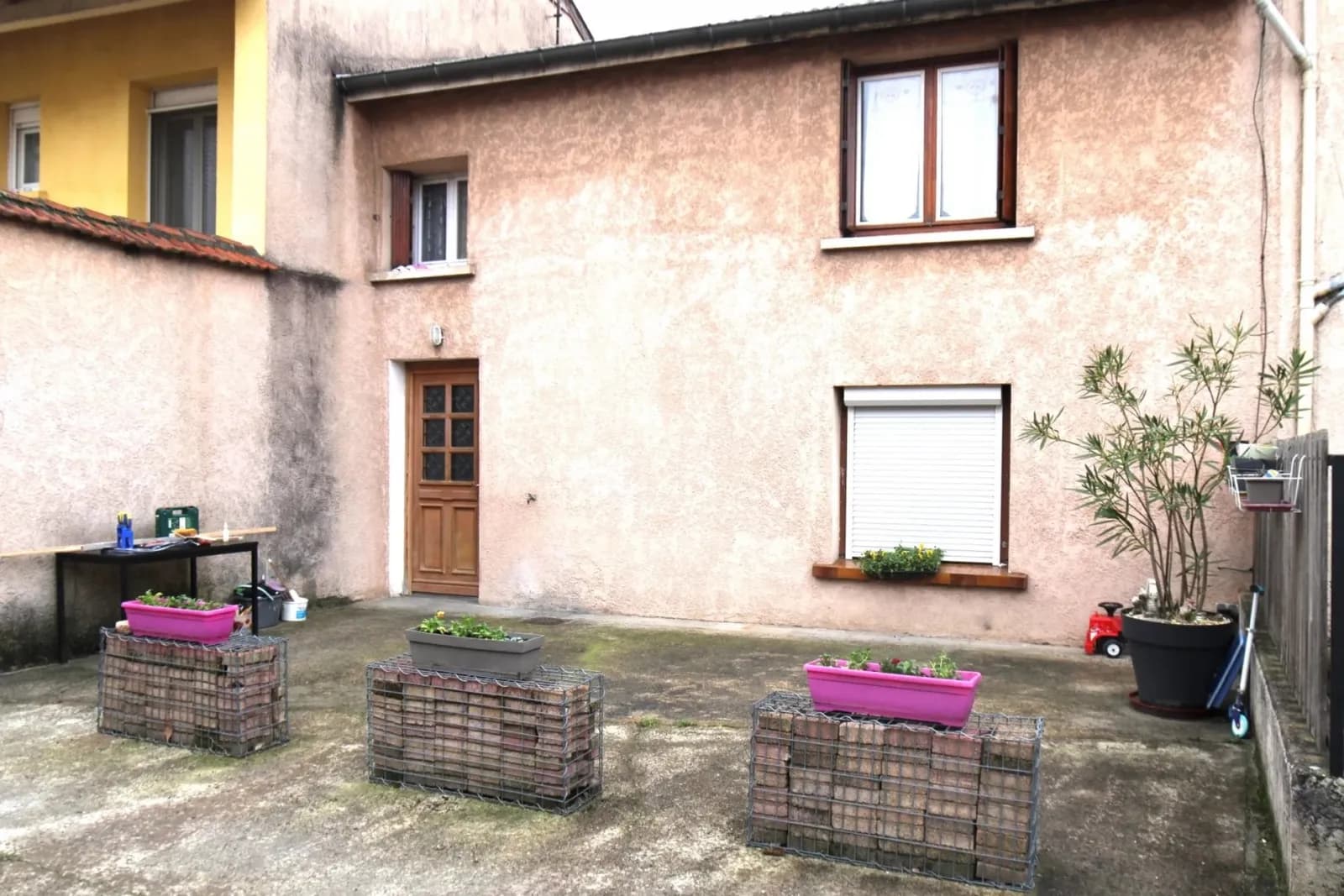 Immeuble 104 m² - Photo 1
