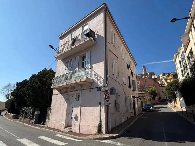 Immeuble 215 m² - Photo 1