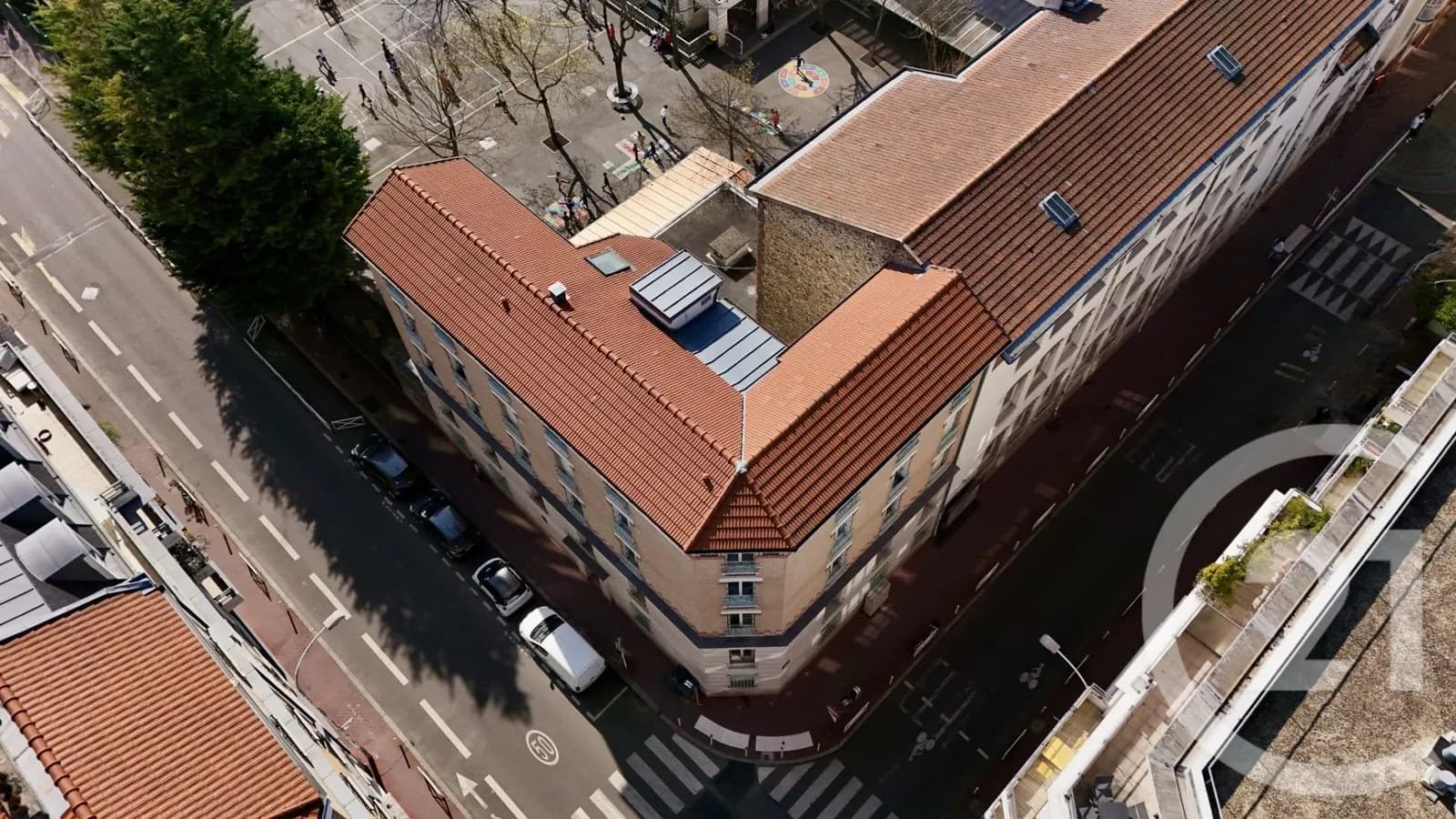 Immeuble 90 m² - Photo 1
