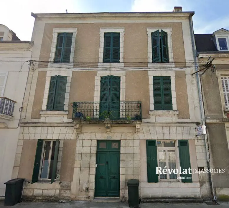 Immeuble 207 m² - Photo 1