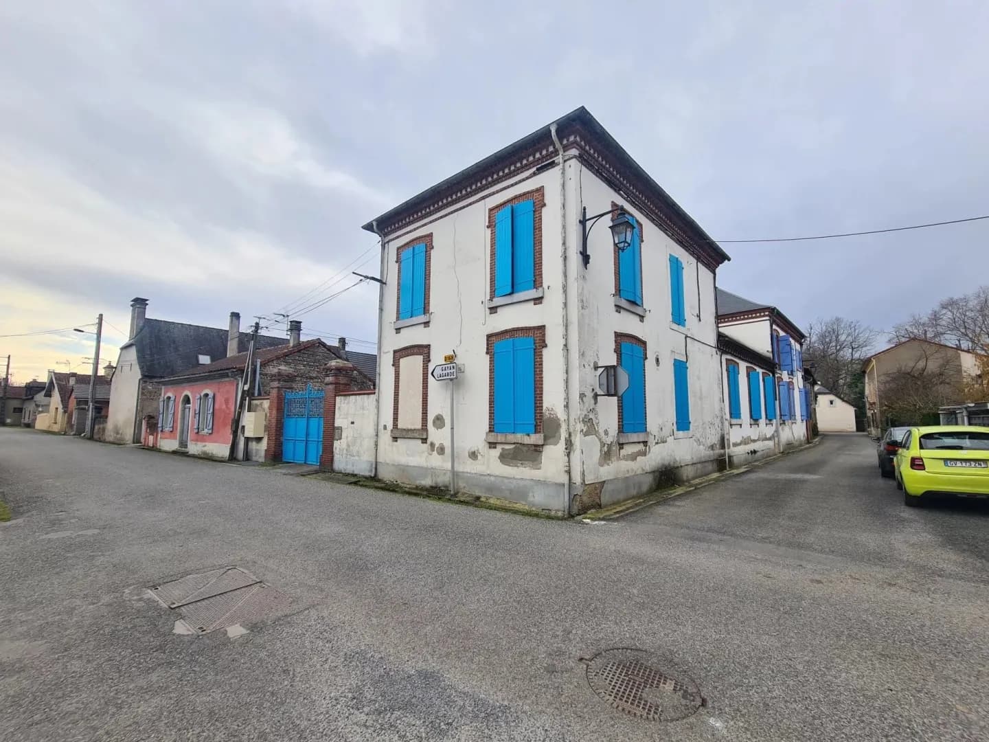 Immeuble - Photo 1