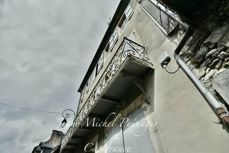 Immeuble 220 m² - Photo 1