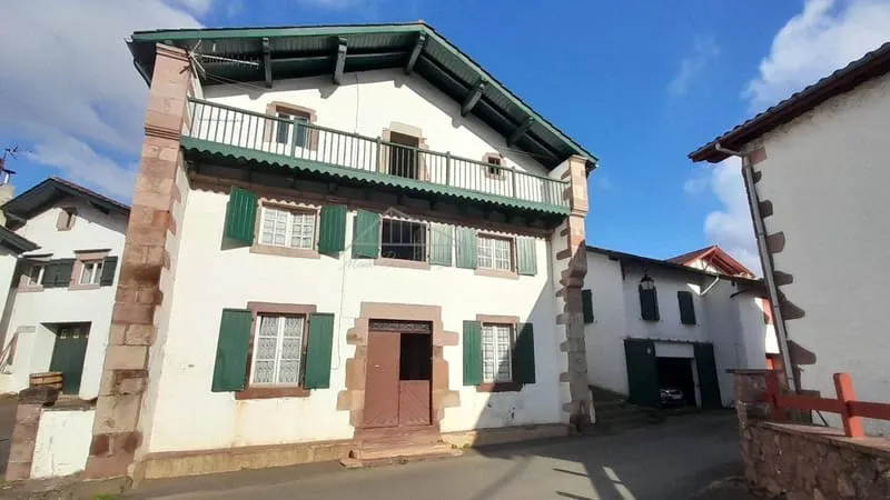 Immeuble 228 m² - Photo 1