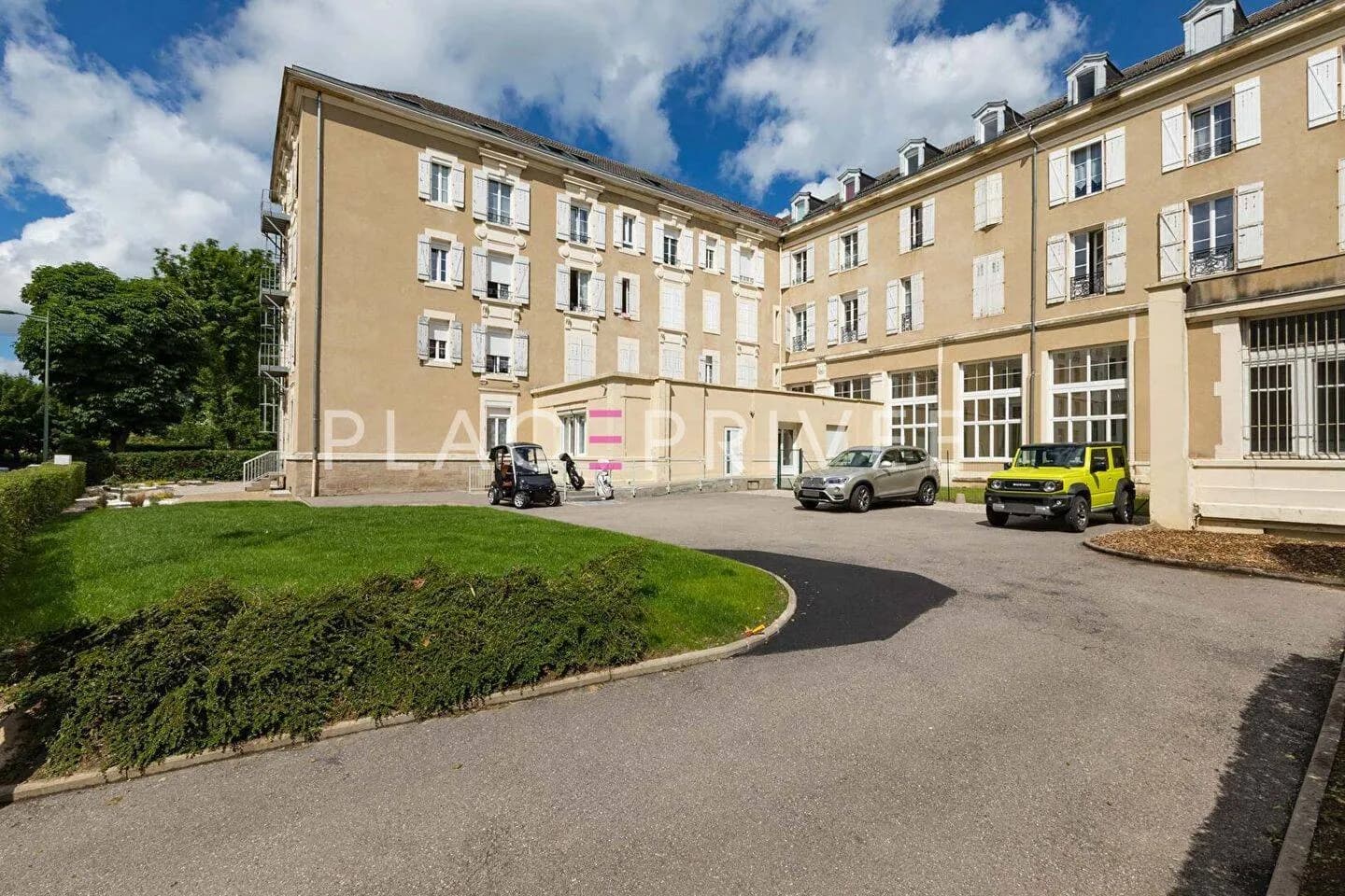 Immeuble 455 m² - Photo 1