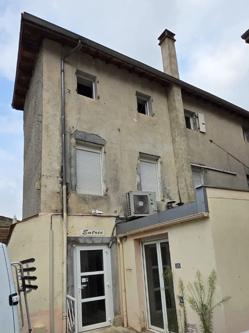 Immeuble 258 m² - Photo 1