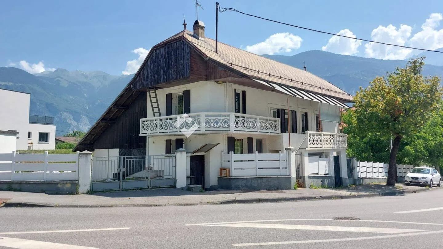 Immeuble de rapport 5 pièces 100 m² - Photo 1