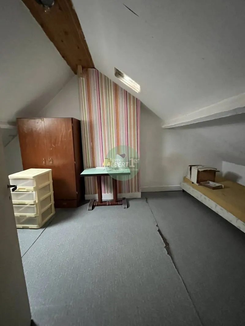 Immeuble 210 m² - Photo 1