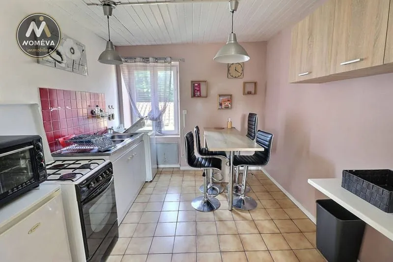 Immeuble 218 m² - Photo 1