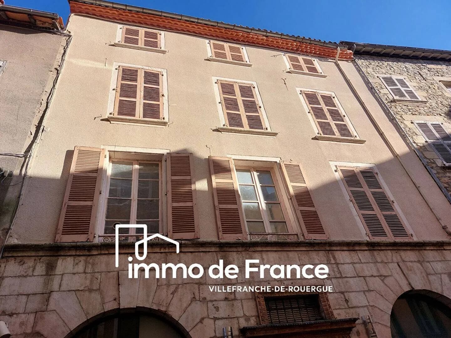 Immeuble 145 m² - Photo 1