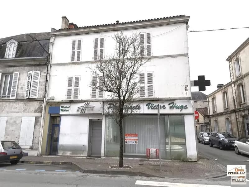Immeuble 15 pièces 250 m² - Photo 1