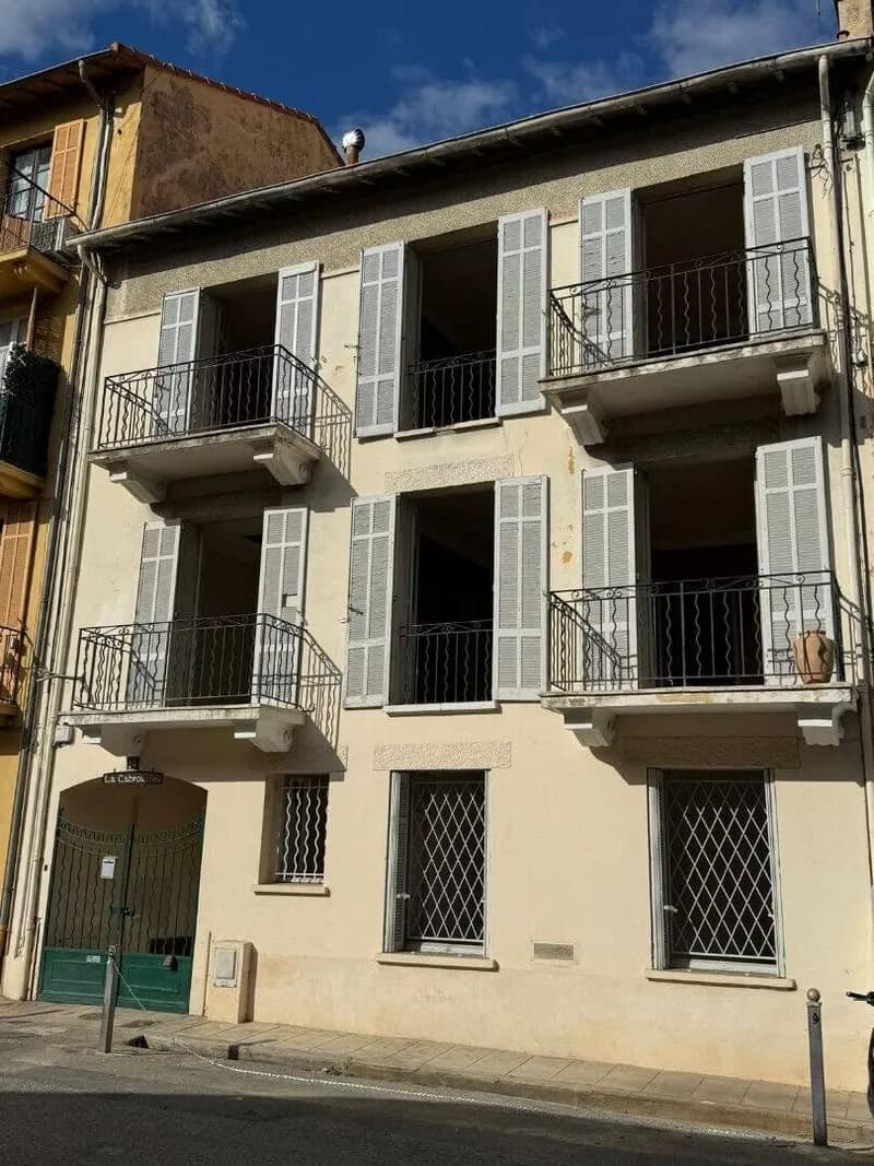 Immeuble 218 m² - Photo 1