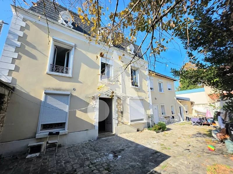 Immeuble 215 m² - Photo 1