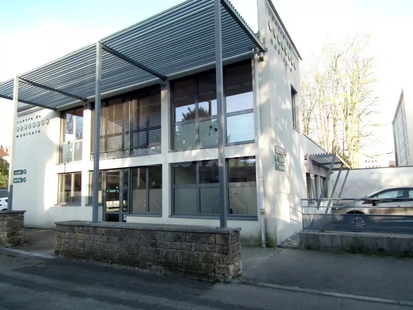 Immeuble 560 m² - Photo 1