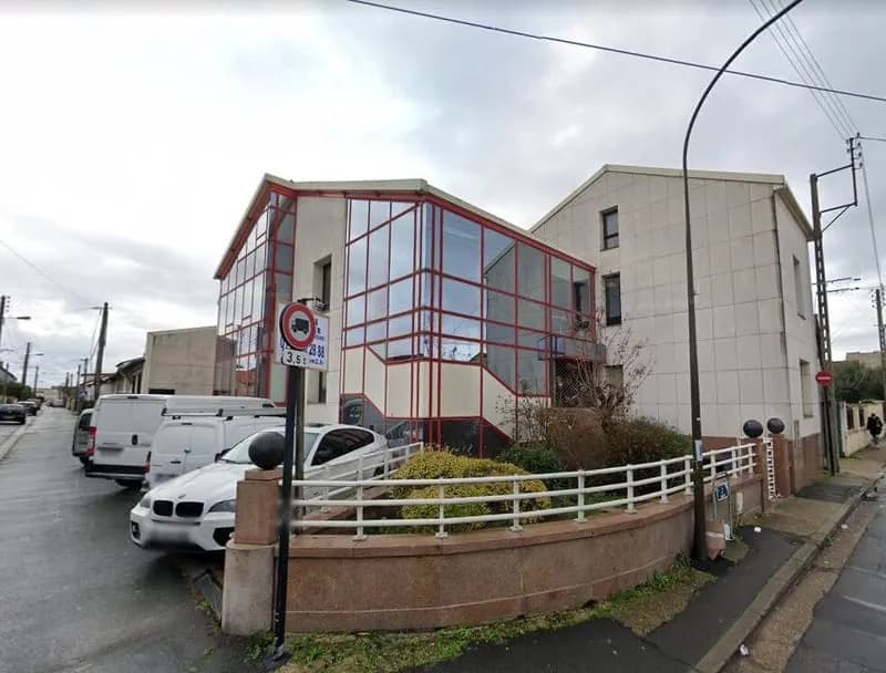 Immeuble 1800 m² - Photo 1