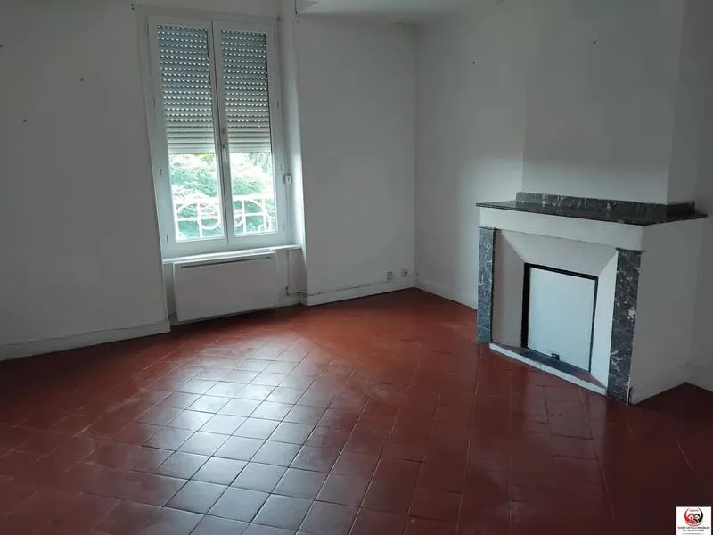 Immeuble 370 m² - Photo 1