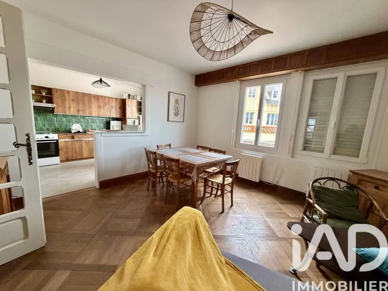 Immeuble 200 m² - Photo 1