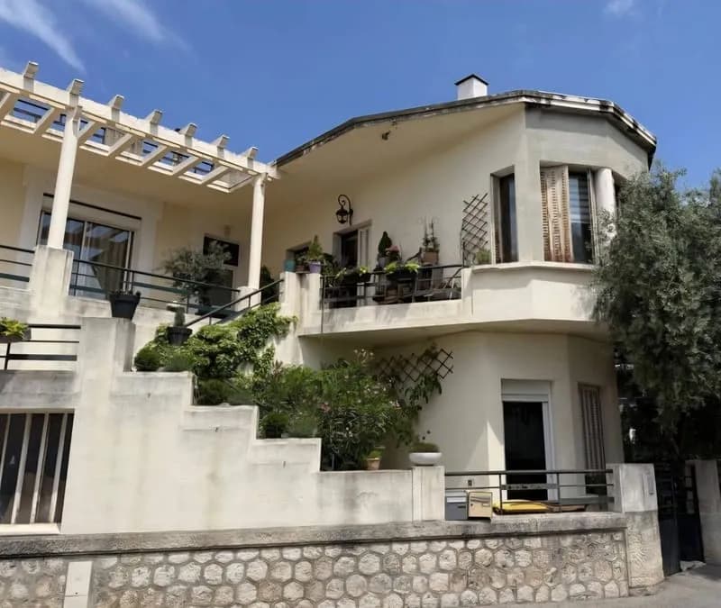 Immeuble de rapport 1 pièce 330 m² - Photo 1