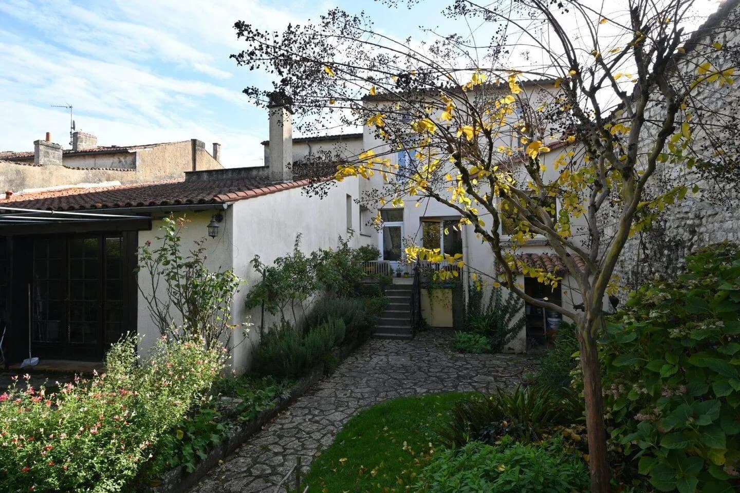 Immeuble 207 m² - Photo 1
