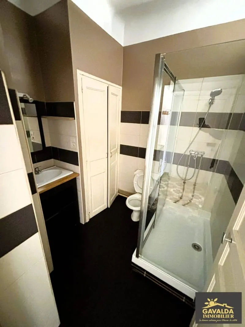 Immeuble 155 m² - Photo 1