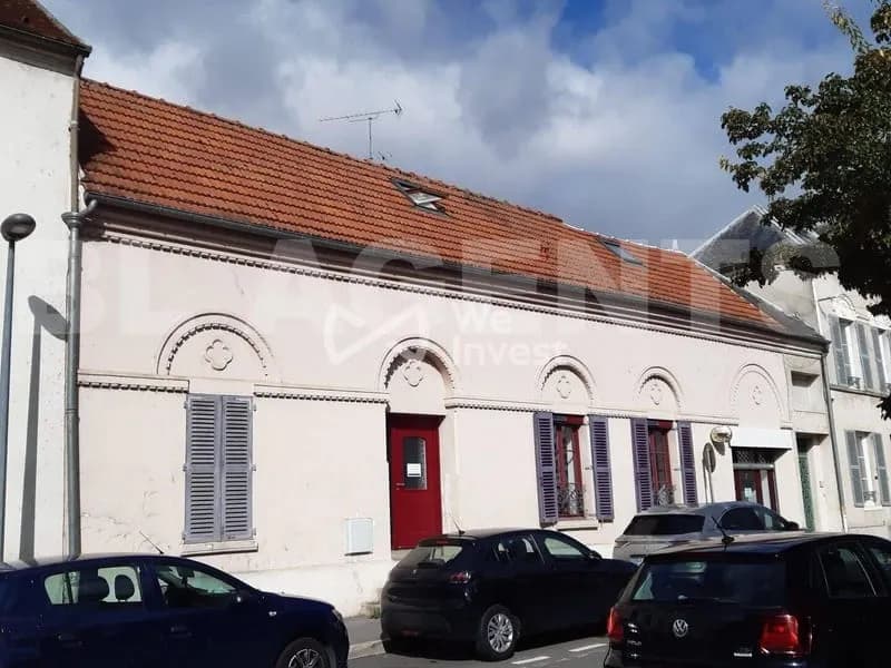 Immeuble 250 m² - Photo 1