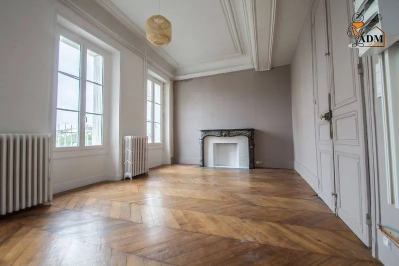Immeuble 167 m² - Photo 1
