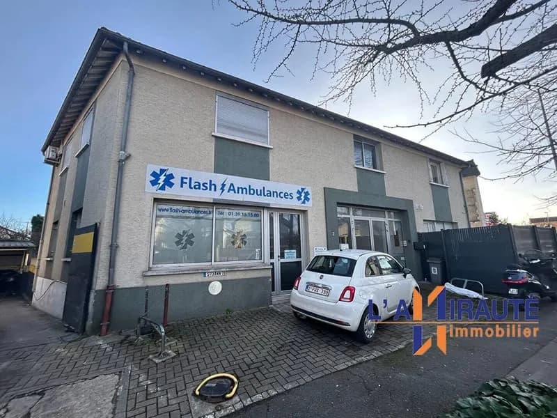 Immeuble 275 m² - Photo 1