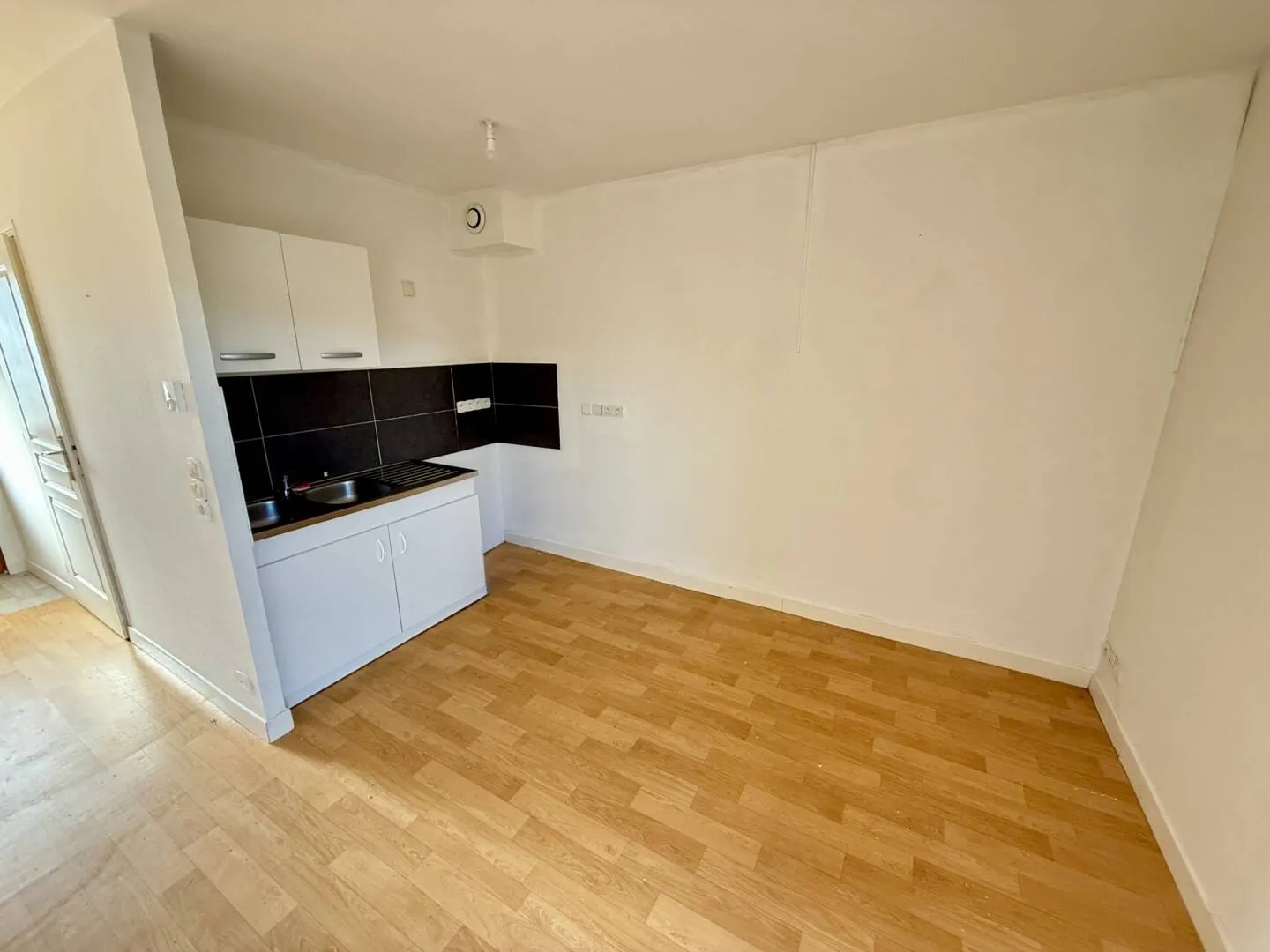 Immeuble 189 m² - Photo 1