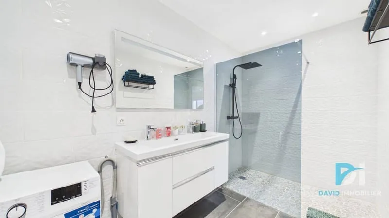 Immeuble 246 m² - Photo 1