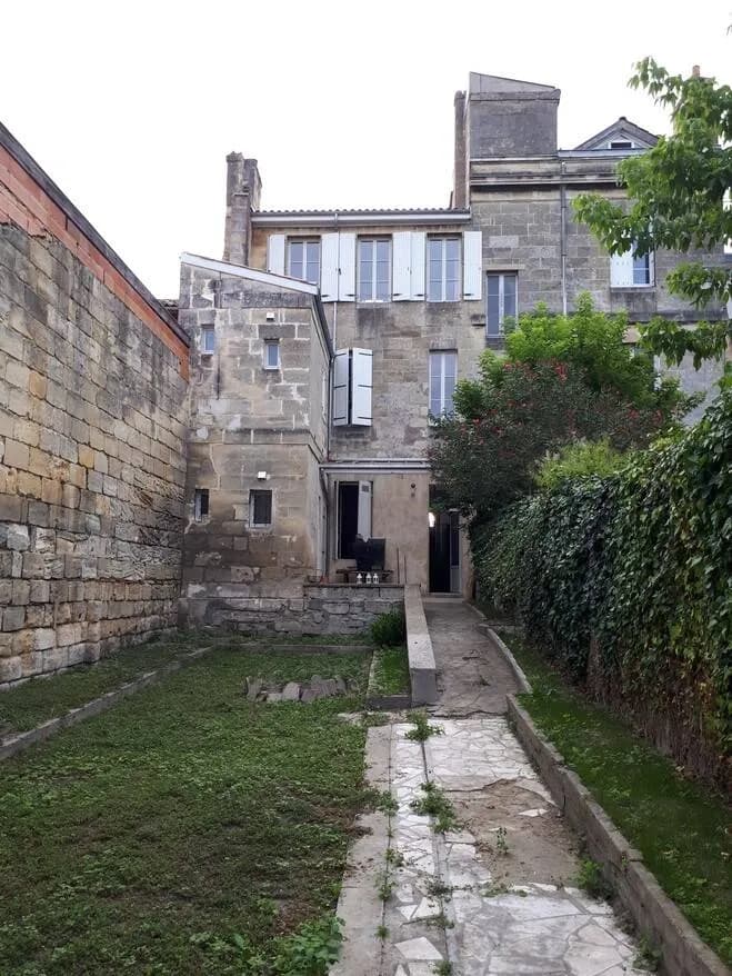 Immeuble 160 m² - Photo 1