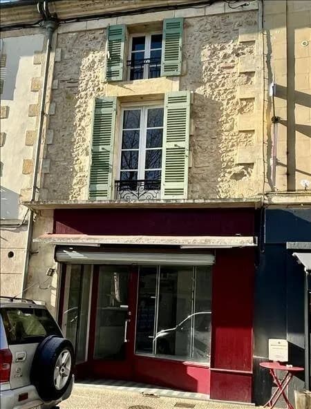 Immeuble 137 m² - Photo 1