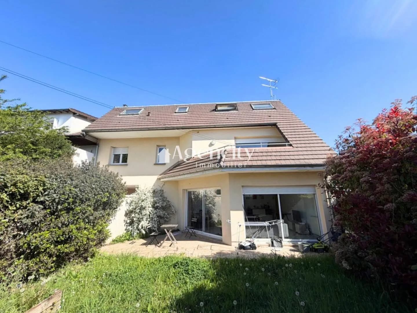 Immeuble de rapport 145 m² - Photo 1