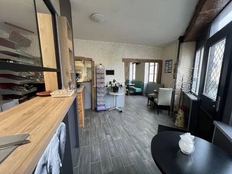 Immeuble 310 m² - Photo 1