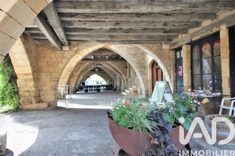 Immeuble 227 m² - Photo 1