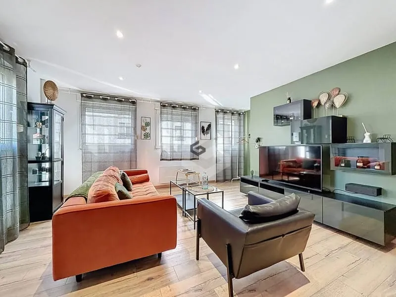 Immeuble 128 m² - Photo 1