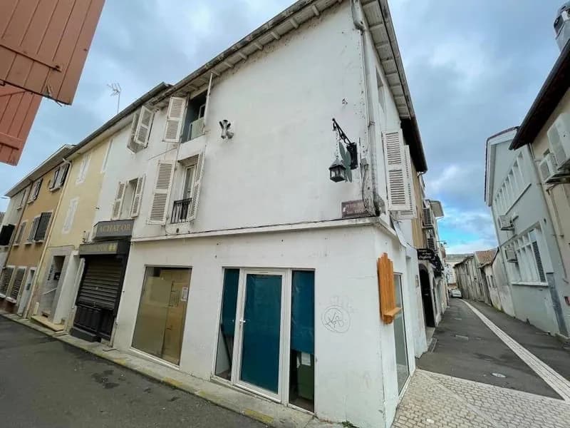 Immeuble 90 m² - Photo 1