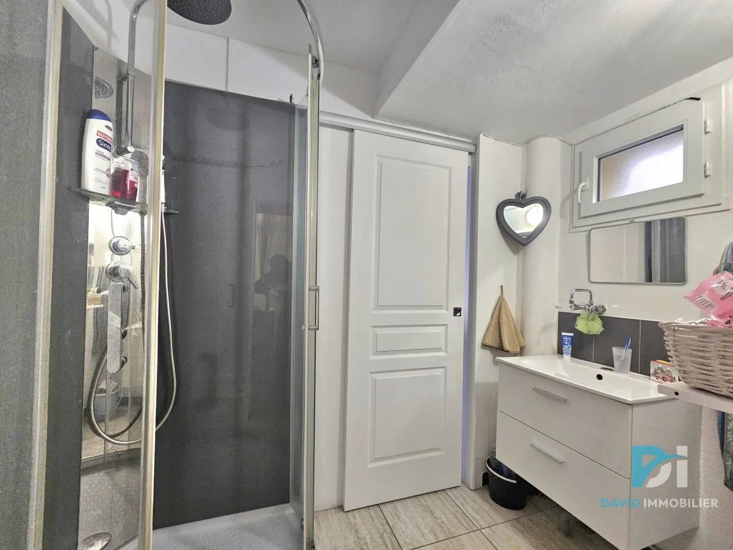 Immeuble 188 m² - Photo 1