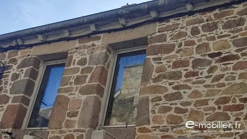 Immeuble 80 m² - Photo 1