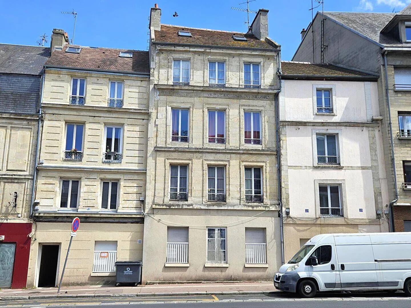 Immeuble 755 m² - Photo 1