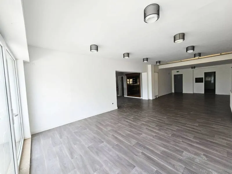 Immeuble 258 m² - Photo 1