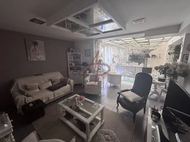 Immeuble de rapport 240 m² - Photo 1