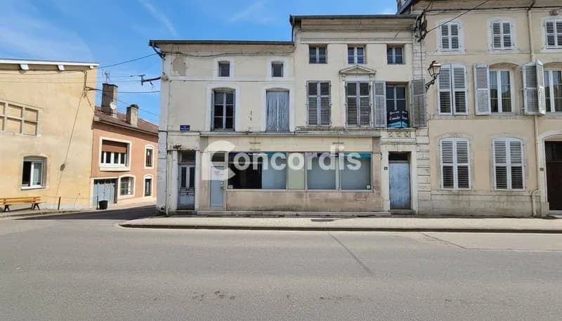 Immeuble 305 m² - Photo 1