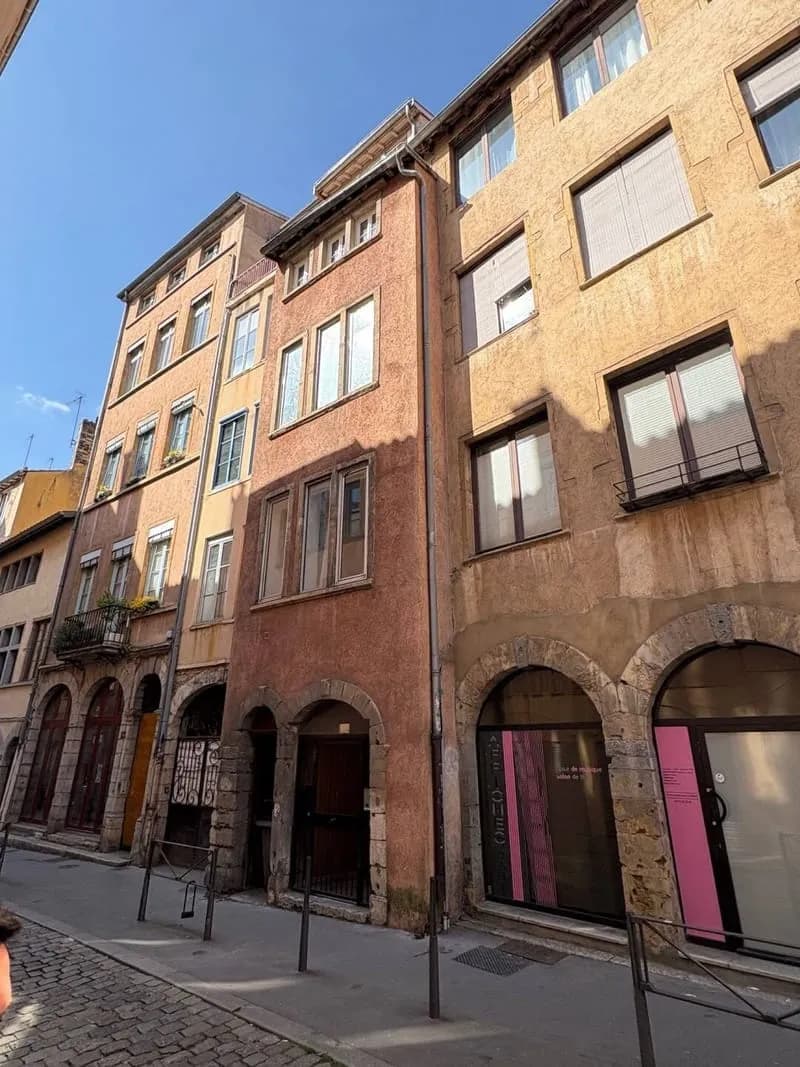 Immeuble 181 m² - Photo 1