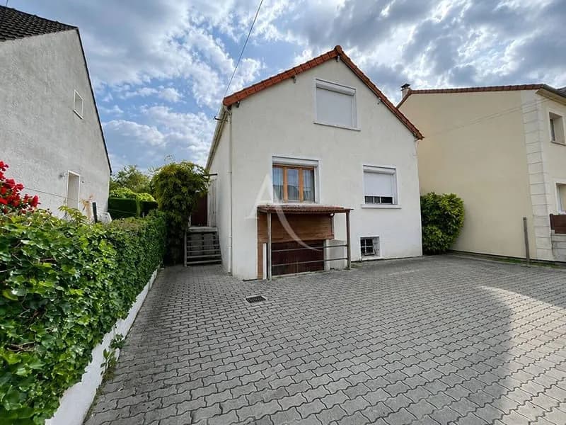 Immeuble 209 m² - Photo 1