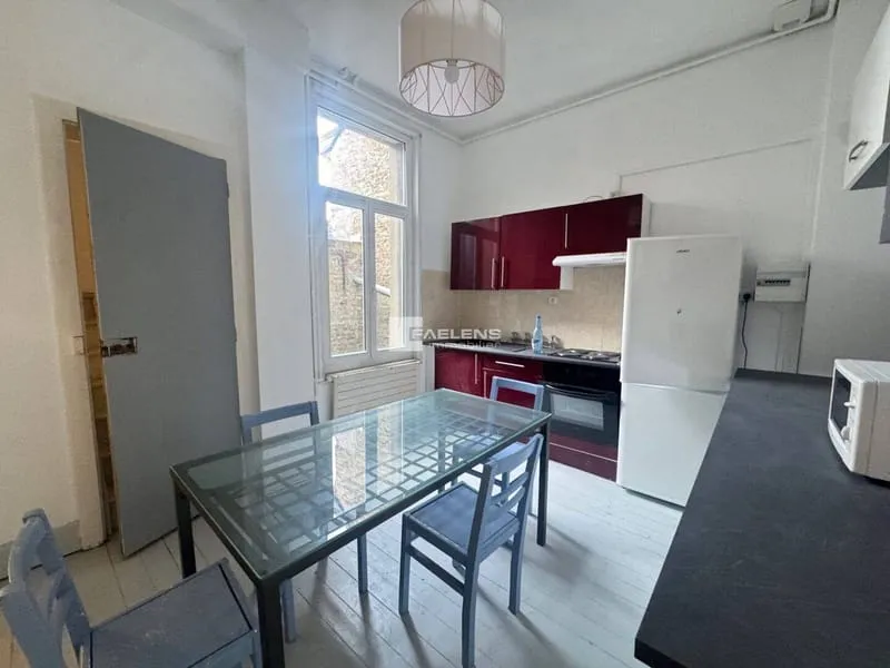 Immeuble 75 m² - Photo 1