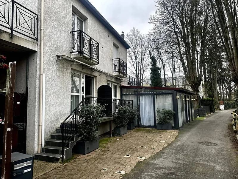 Immeuble 250 m² - Photo 1