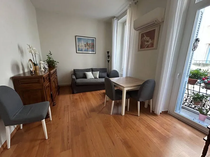Immeuble 97 m² - Photo 1
