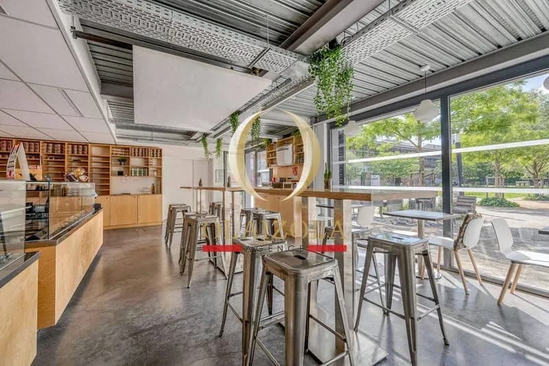 Immeuble 250 m² - Photo 1