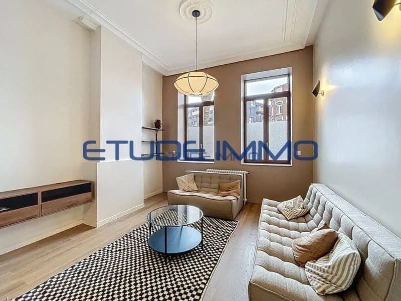 Immeuble 200 m² - Photo 1