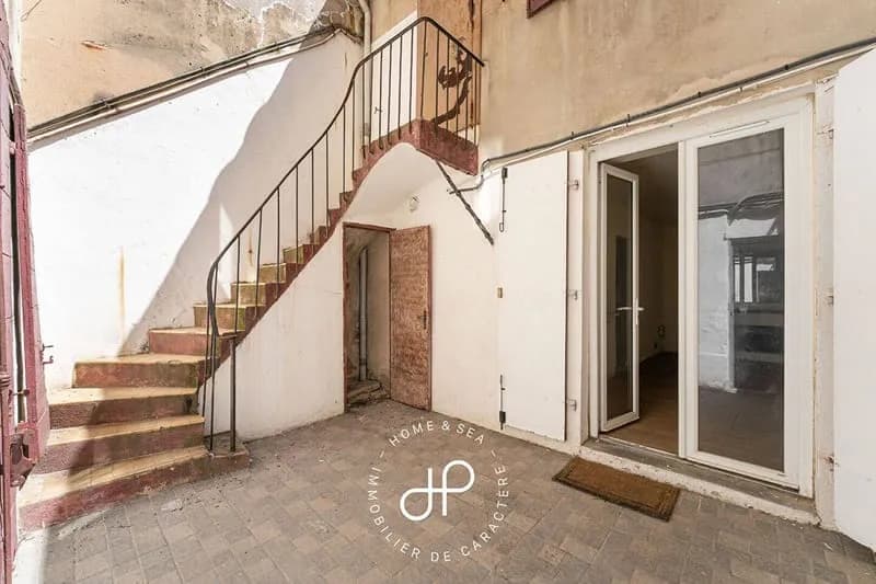 Immeuble 50 m² - Photo 1