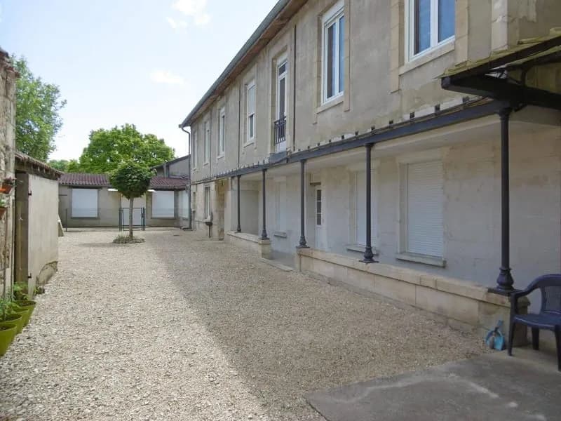 Immeuble 411 m² - Photo 1